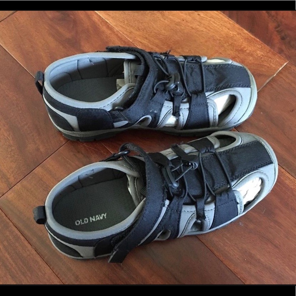 NWOT Boys Old Navy Shoes US Sz 3